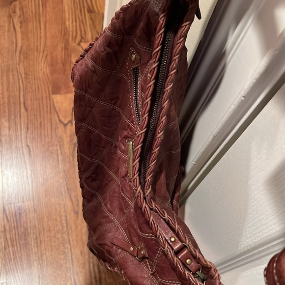 Isabella Fiore chocolate brown hobo handbag - Picture 10 of 13